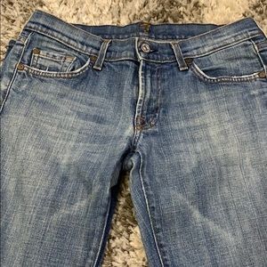 Seven7 Jeans- light wash